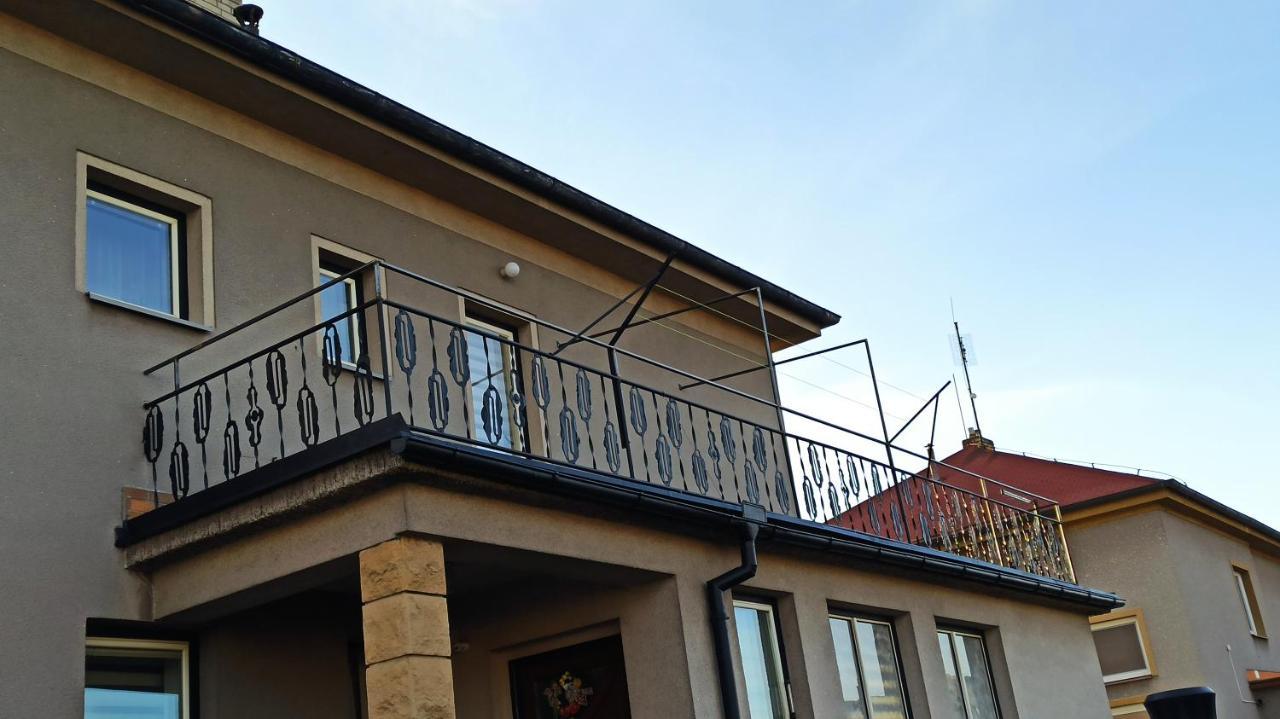 Apartman Milena Jicin Ngoại thất bức ảnh