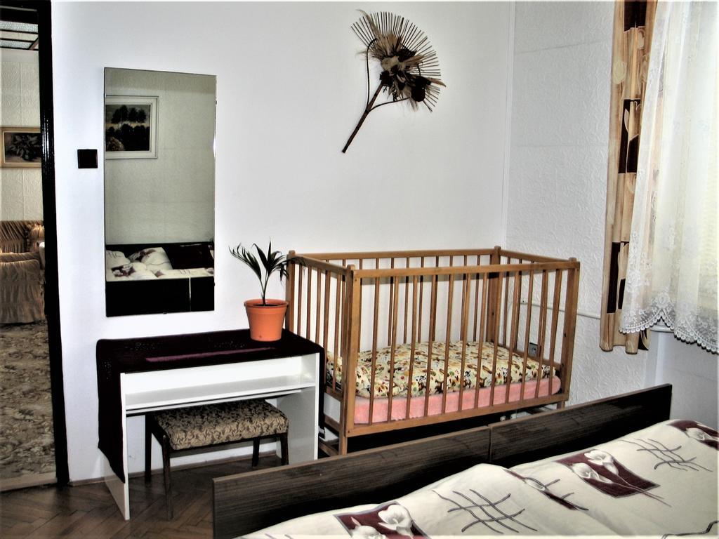 Apartman Milena Jicin Ngoại thất bức ảnh